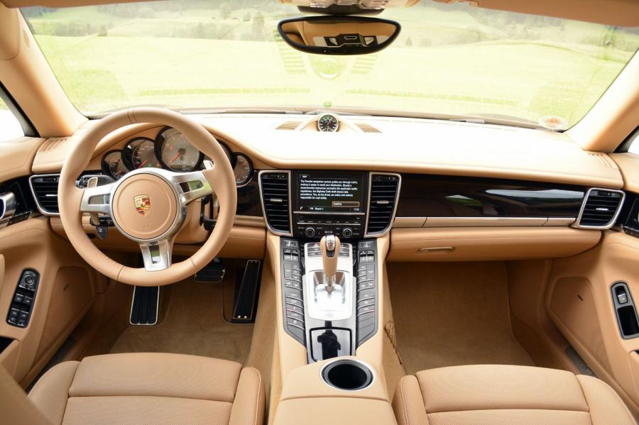  Porsche Panamera 4S Executive 2014 года  (фото 25 из 40)